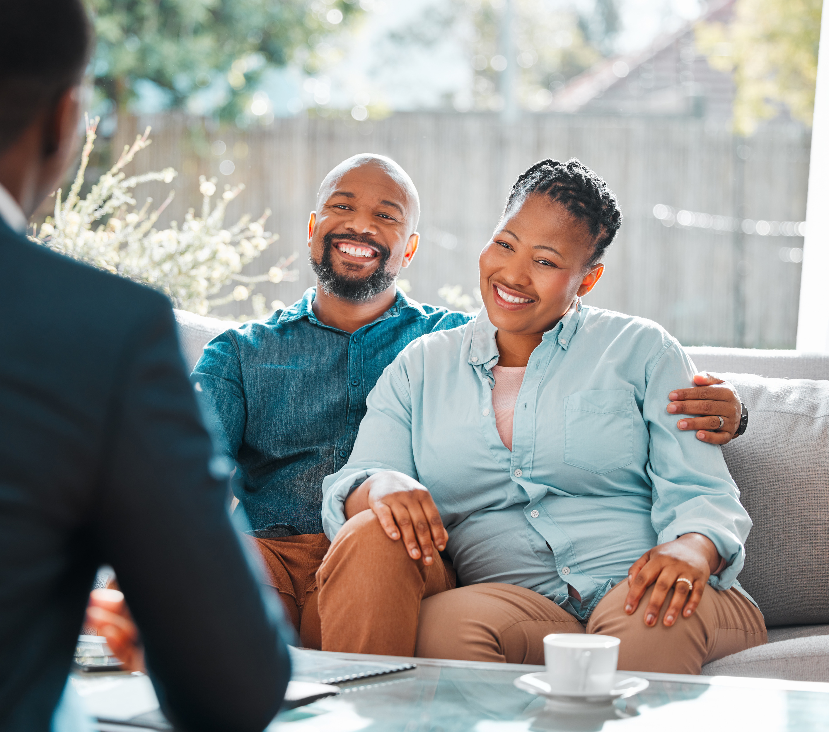 Florida couple walking through individual health plan enrollment step-by-step with a licensed Florida advisor