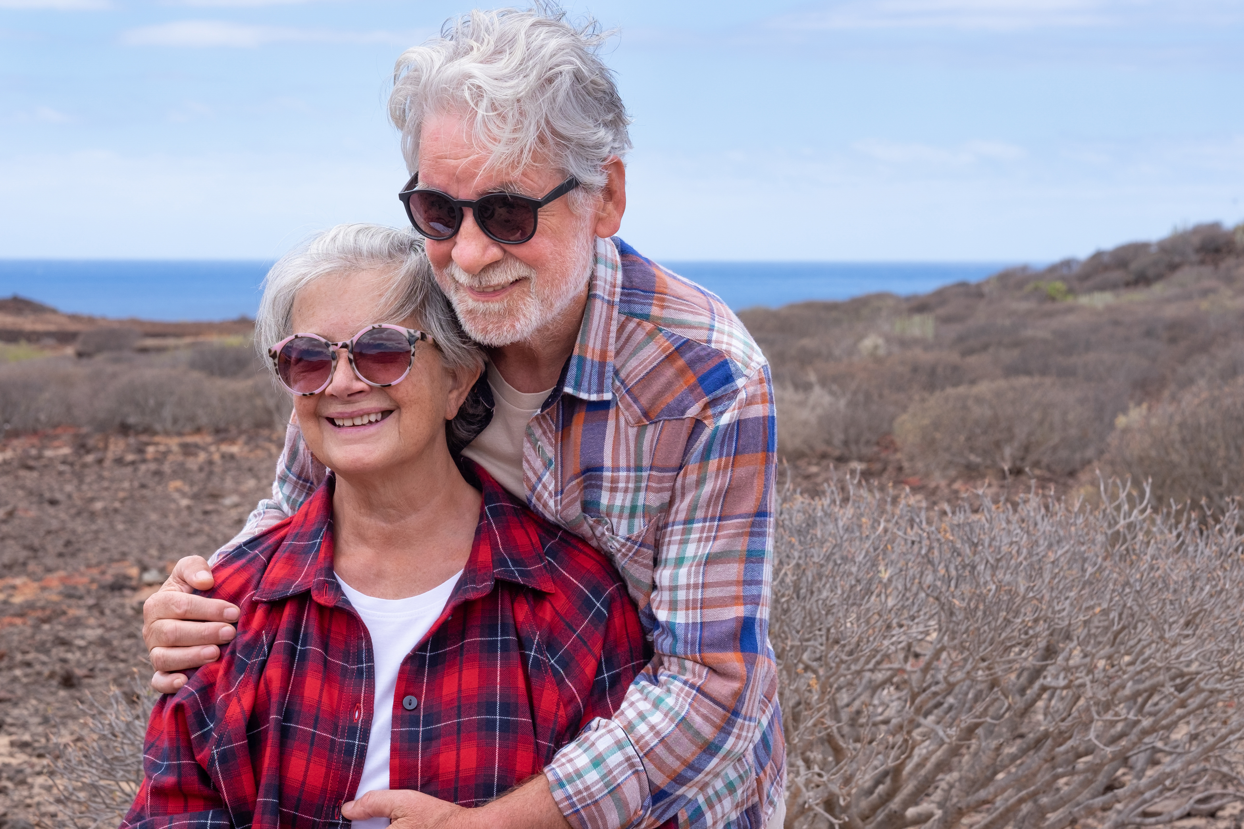 Florida couple enjoying retirement travel — the long-term outcome of choosing the right self-employed Marketplace plan with a licensed local advisor