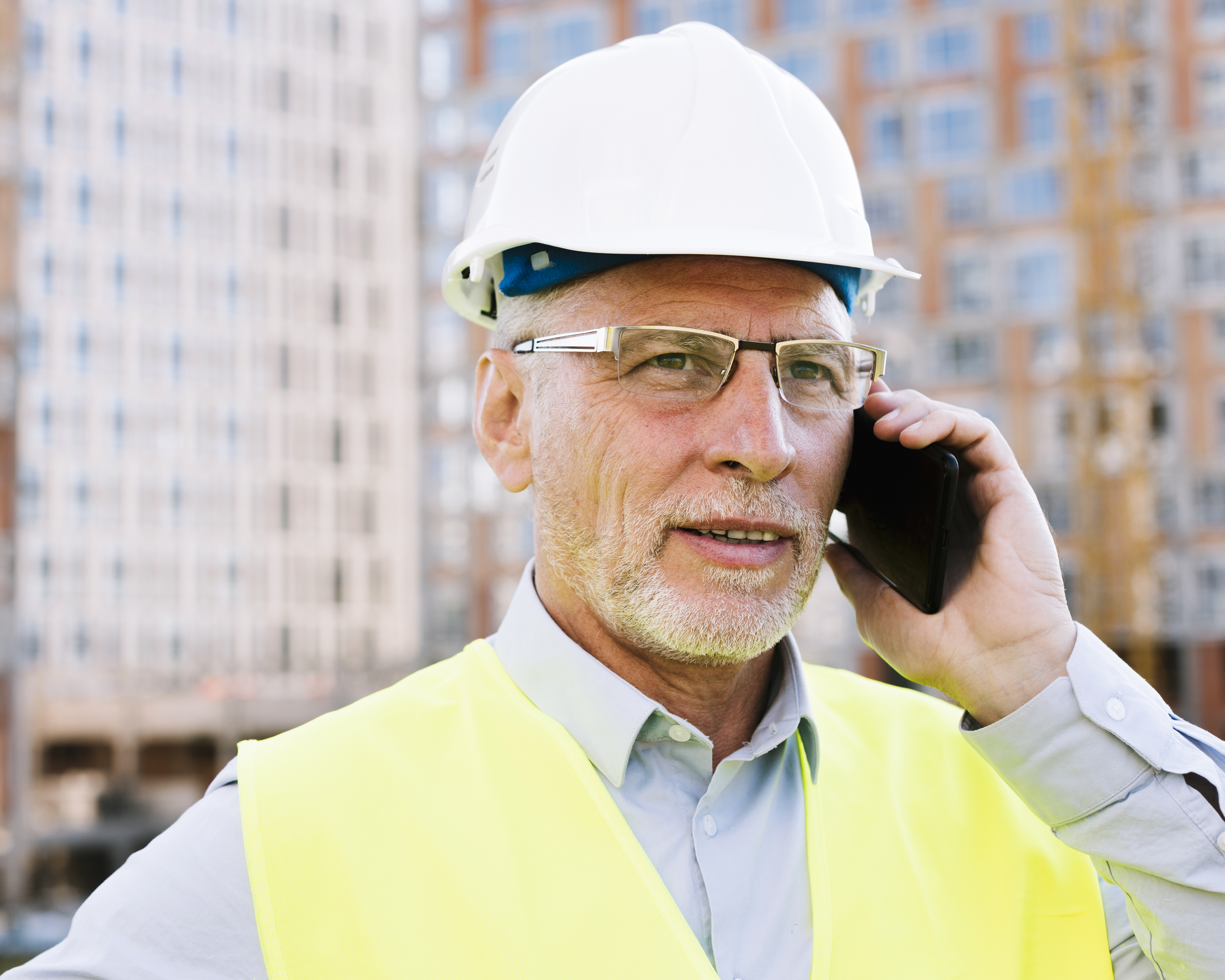 A Florida senior on a phone call confirming which Medicare enrollment window applies to his situation